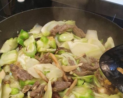 Stir-fried-rock-sprouts-with-beef