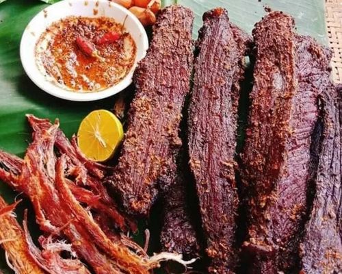 5 cách ăn thịt lợn gác bếp giữ trọn hương vị truyền thống
