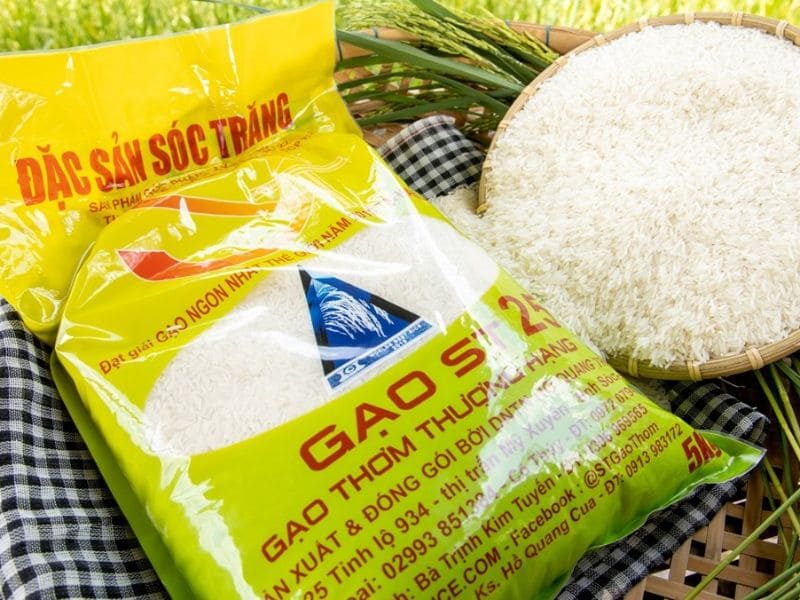 gia-tri-dinh-duong-trong-gao-st25-ong-cua